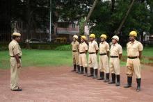 13. Elementary Course In General Fire Fighting For Volunteers (Home Guards & Civil Defence)